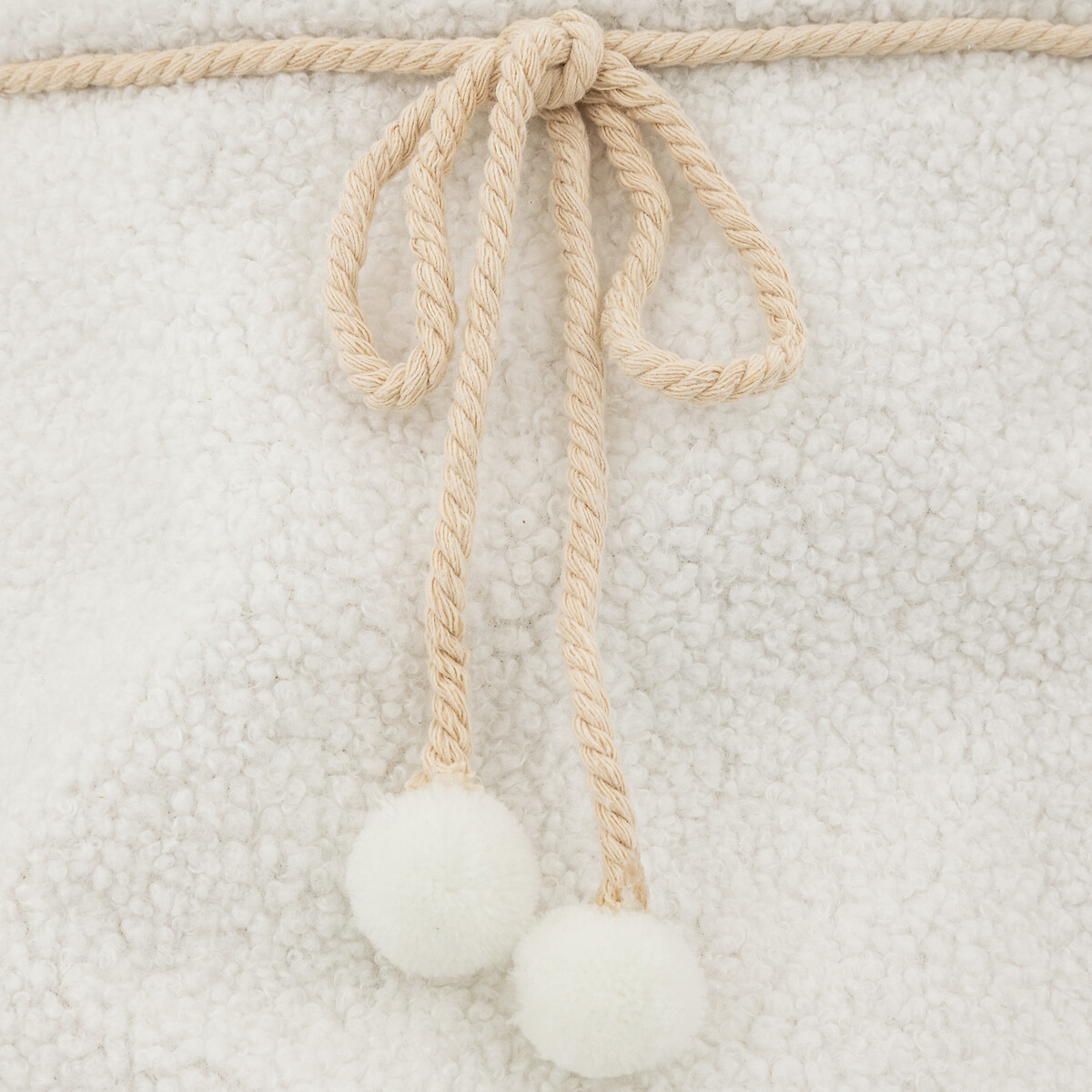 Base para árvore pelo branco