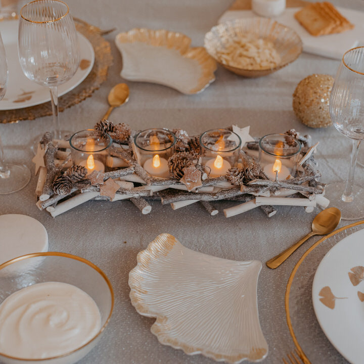 Casti&ccedil;al para 4 tealights em madeira e vidro