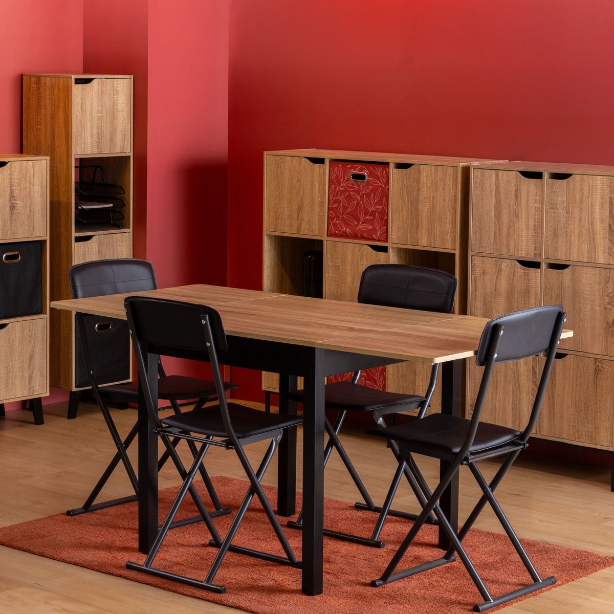 Cadeira dobr&aacute;vel preta