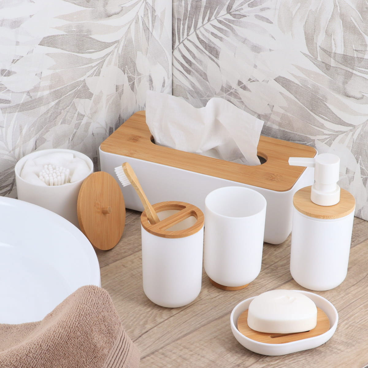 Doseador para sabonete l&iacute;quido branco e bambu natural