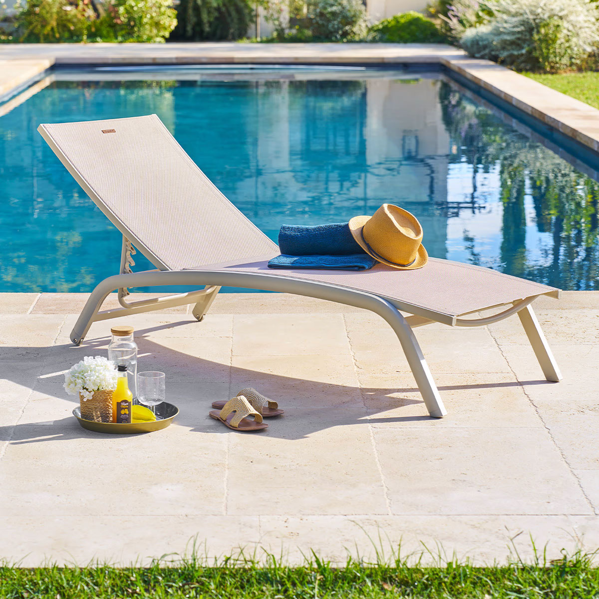 Espregui&ccedil;adeira Bonao Lin/Argile