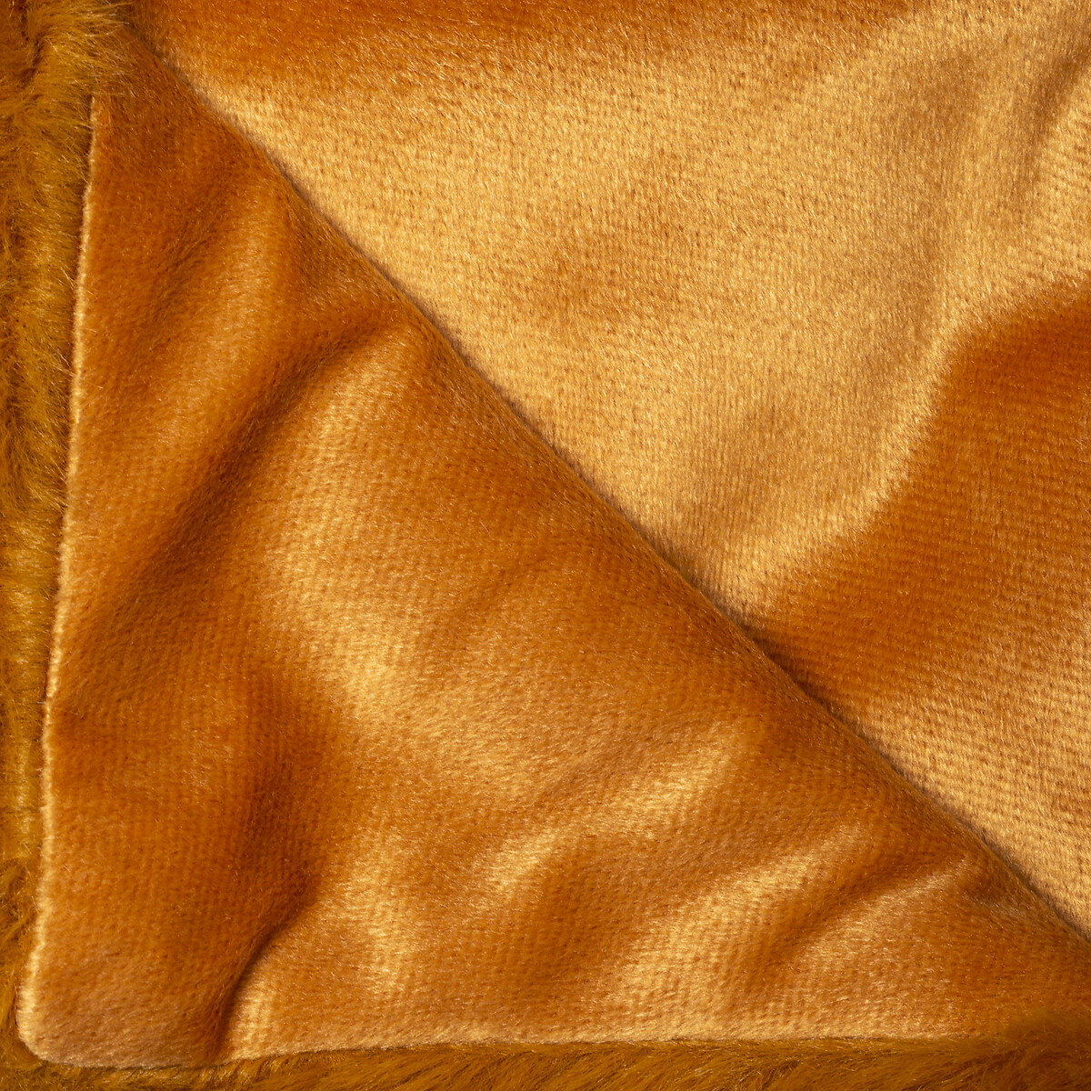 Manta de pelo ocre 125x150cm