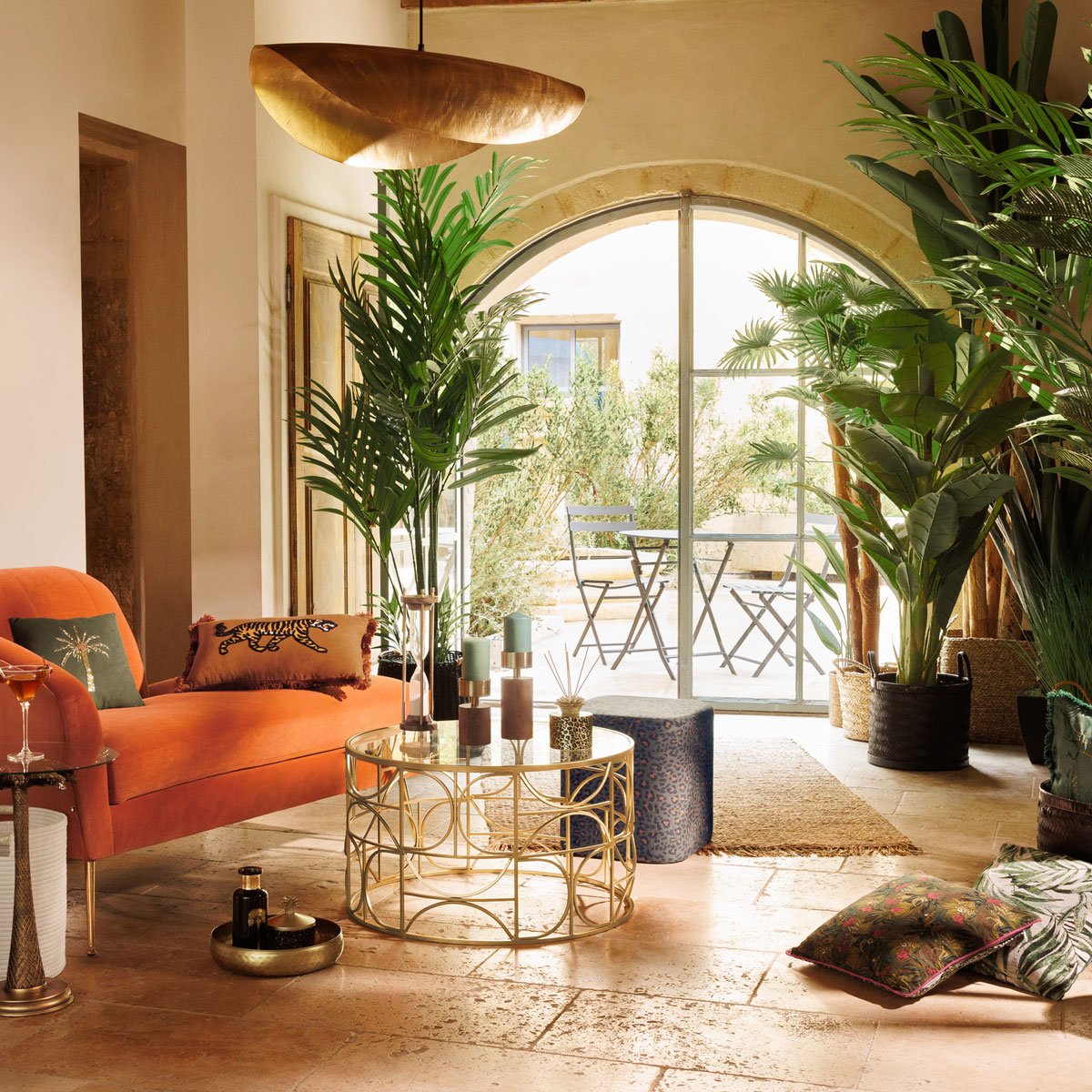 Pufe quadrado BOUDOIR padr&atilde;o leopardo 38x38cm