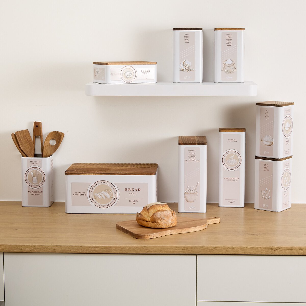 Lata para esparguete bege de metal com tampa