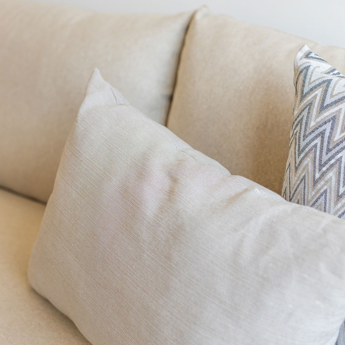 Almofada decorativa GLOW bege 45x60cm