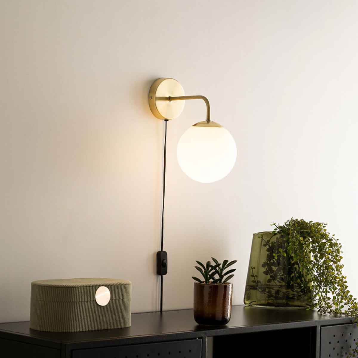 Candeeiro de parede DRIS dourado