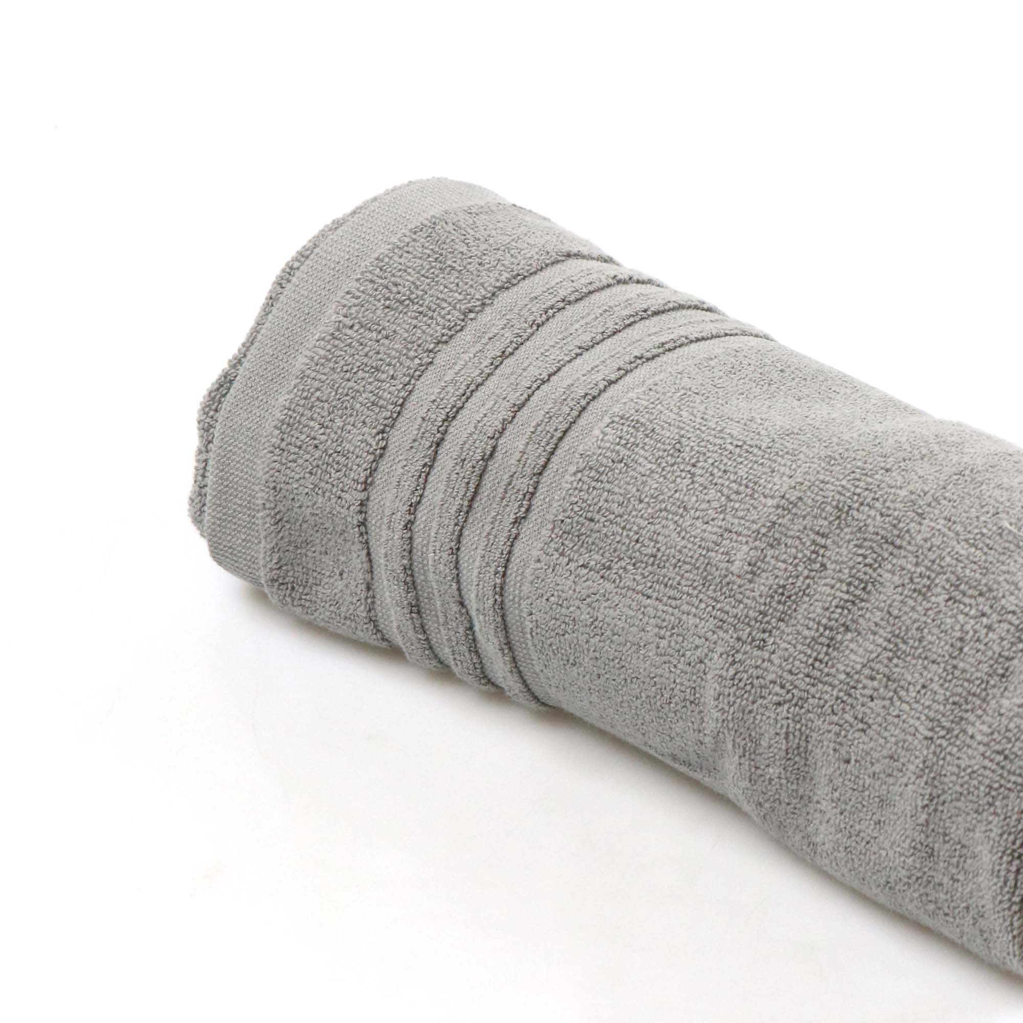 Tapete sa&iacute;da de banho cinza TIMELESS 50x70cm