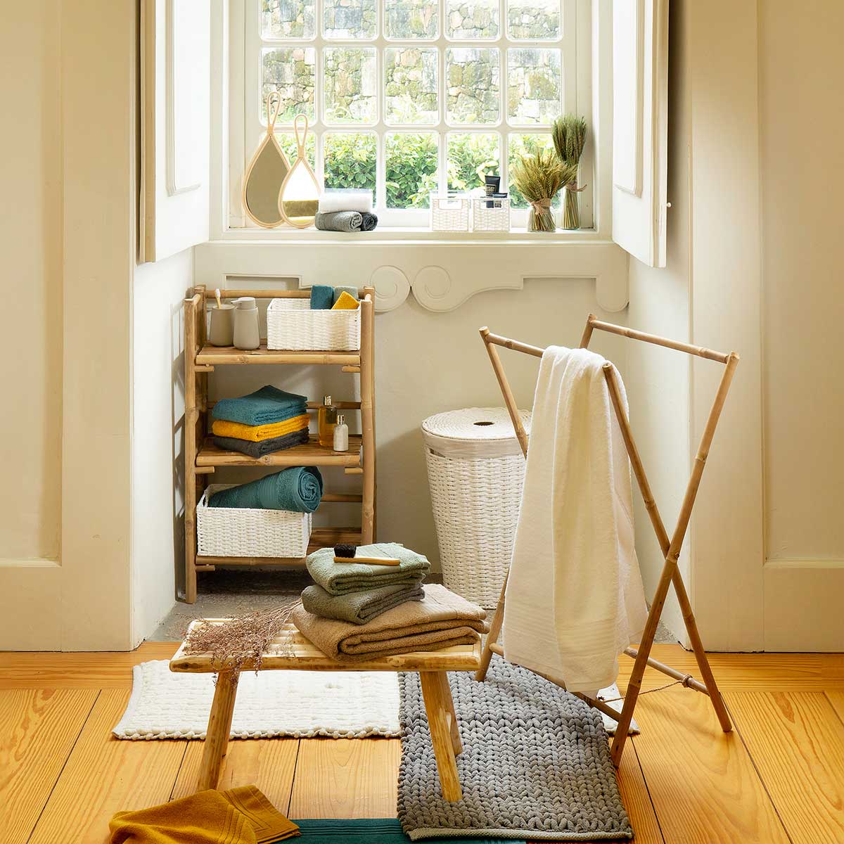 M&oacute;vel wc em bambu com 3 n&iacute;veis 87,5cm