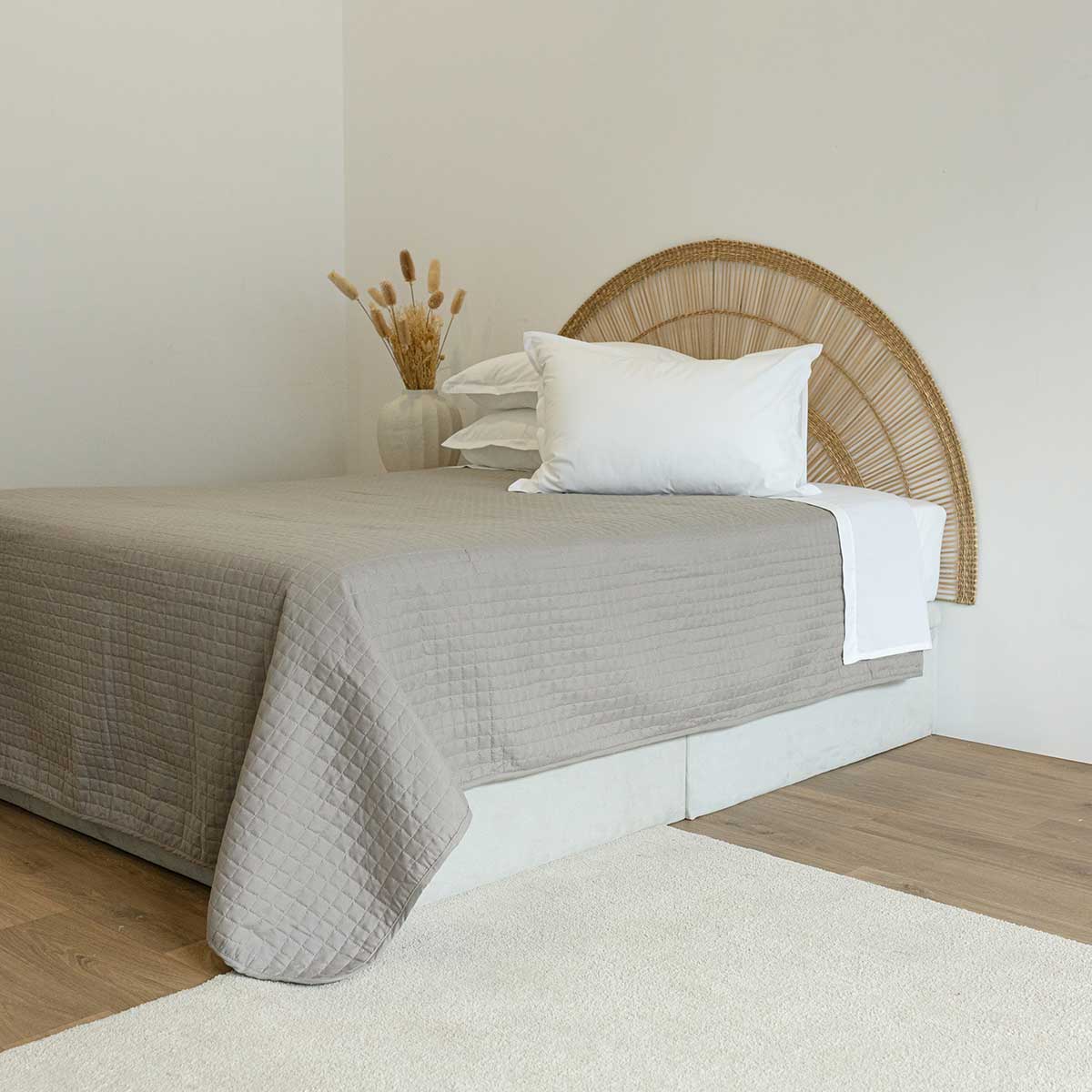 Colcha de casal GRACE taupe 250x250cm