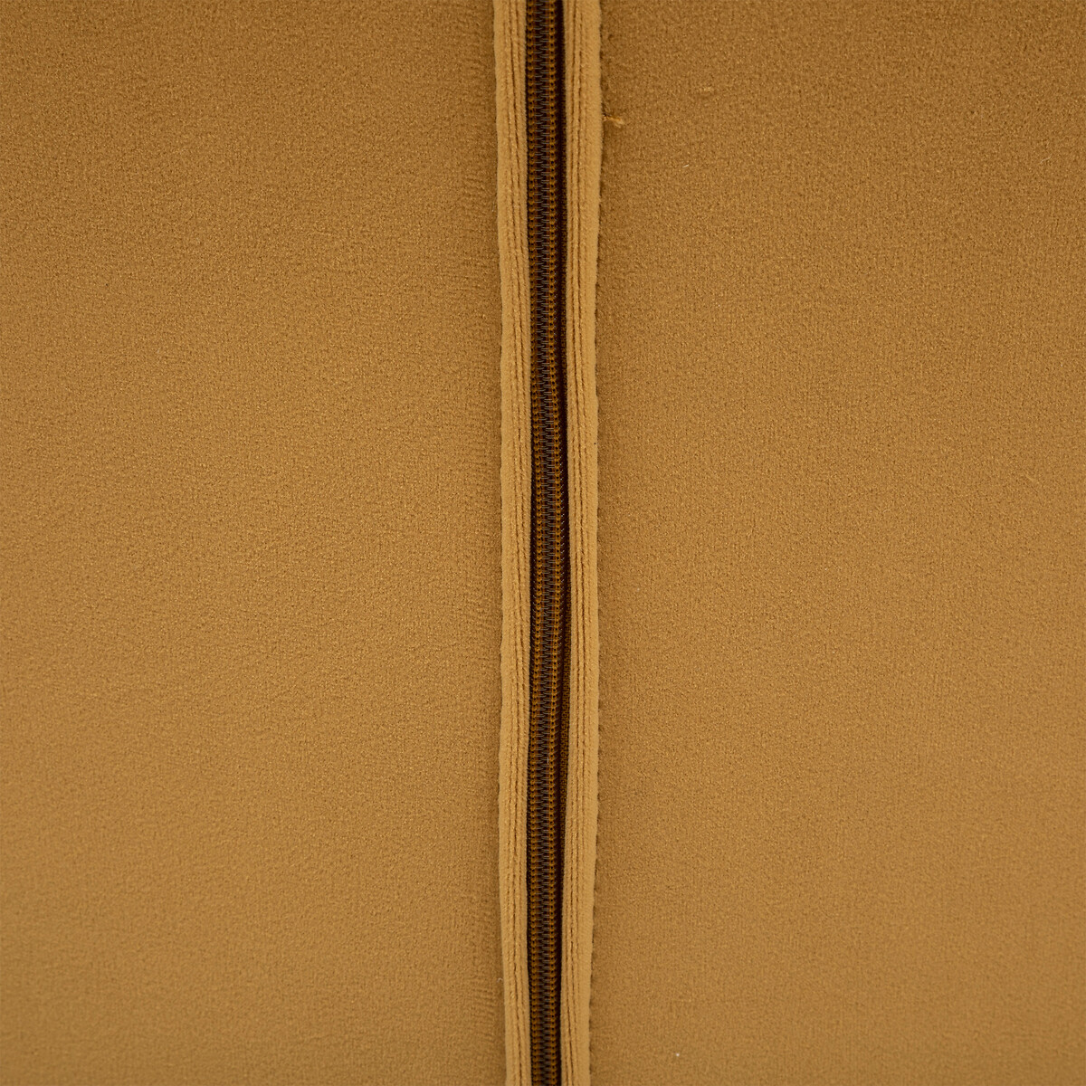 Poltrona EVAN ocre em veludo,  Poltrona EVAN ocre em veludo