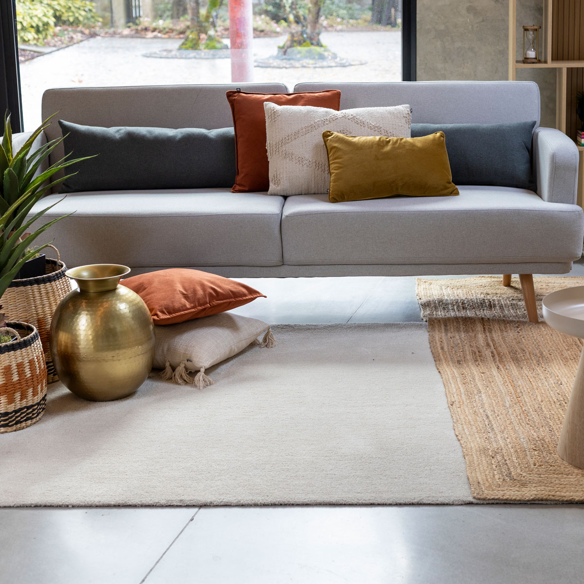 Sof&aacute; cama JACK cinza claro em tecido