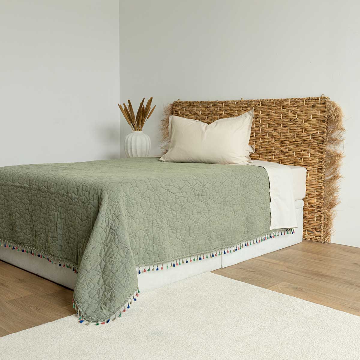 Colcha STONEWASHED verde com franjas 220x240cm