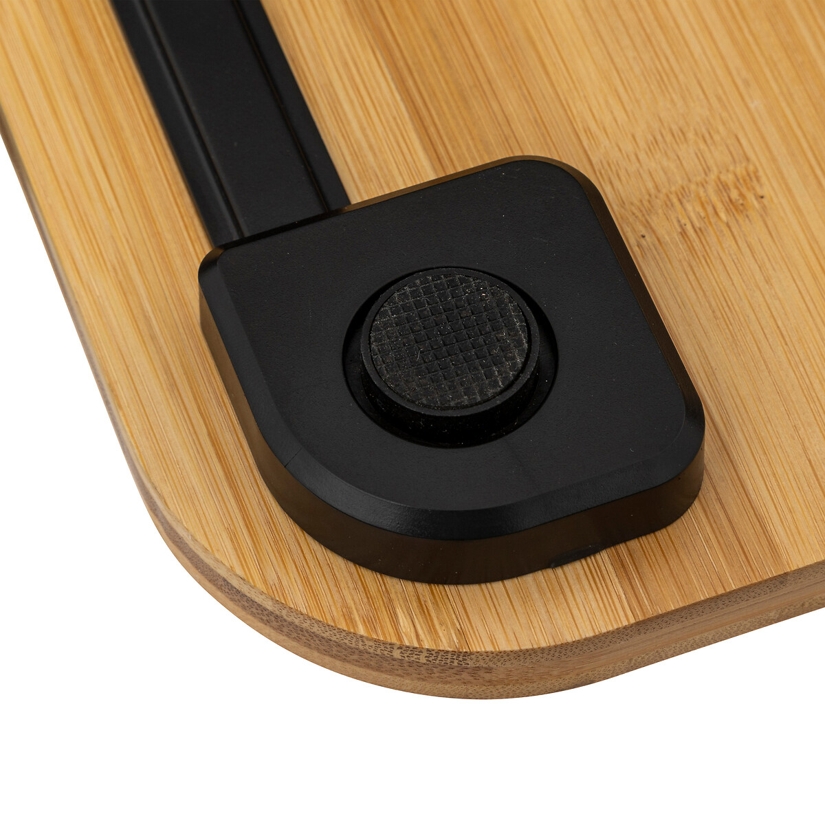 Balan&ccedil;a wc em bambu