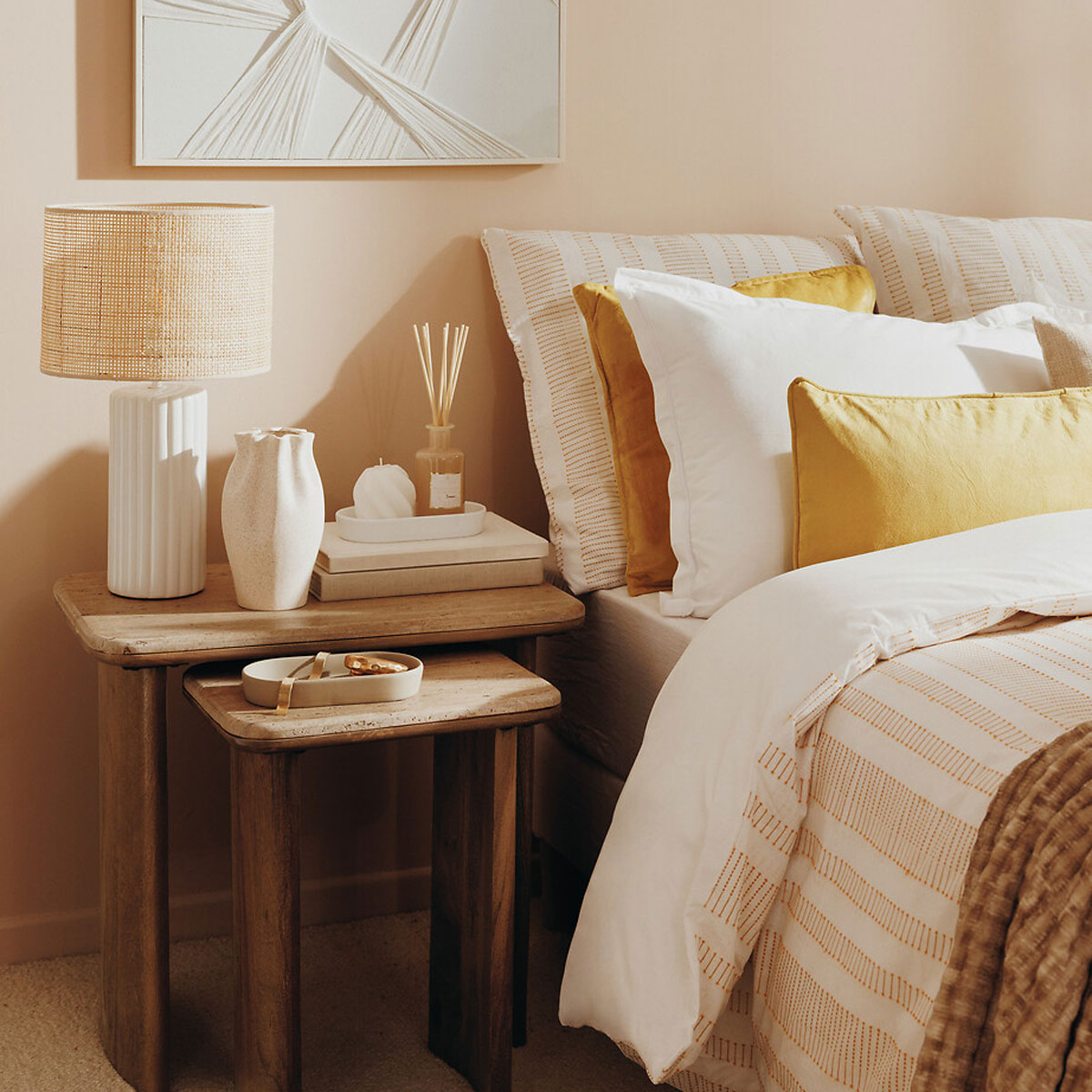 Jarra GRIGOR branca em cerâmica 20,5cm