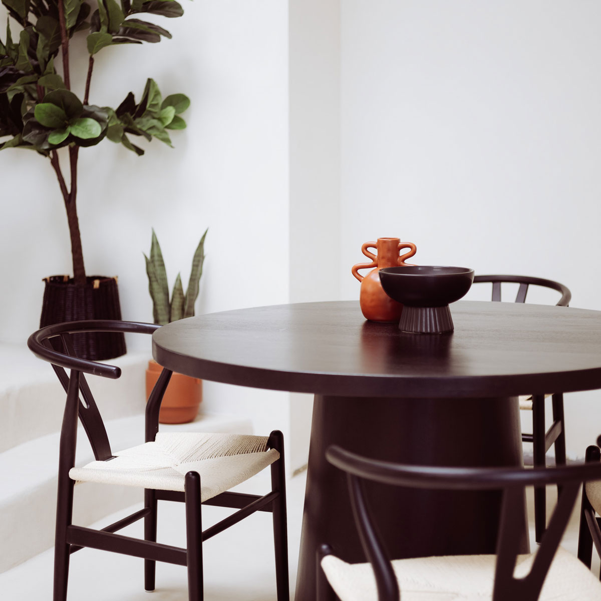 Taça OLM preta em cerâmica