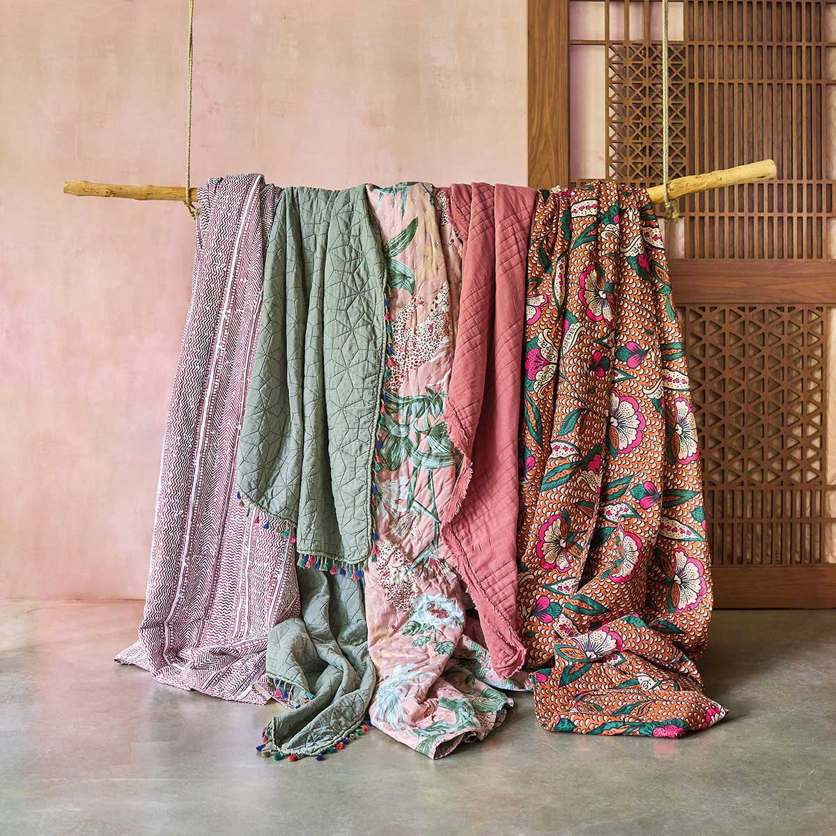 Colcha STONEWASHED rosa BLUSH com franjas 220x240cm