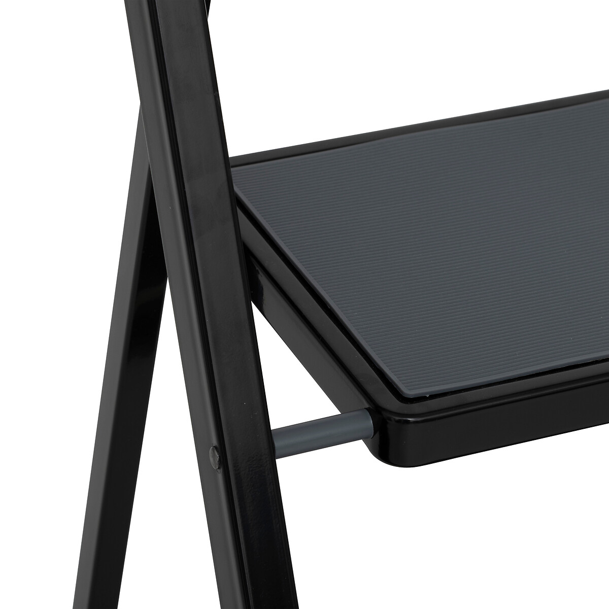 Escadote com 2 degraus em metal