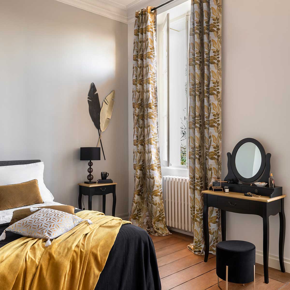 Candeeiro de mesa ALMA preto em metal e vidro