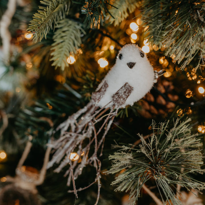 Conjunto de 3 passarinhos brancos com pinça