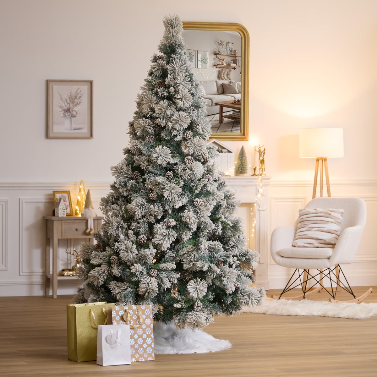 &Aacute;rvore de natal MINNESOTA efeito neve com pinhas 210cm