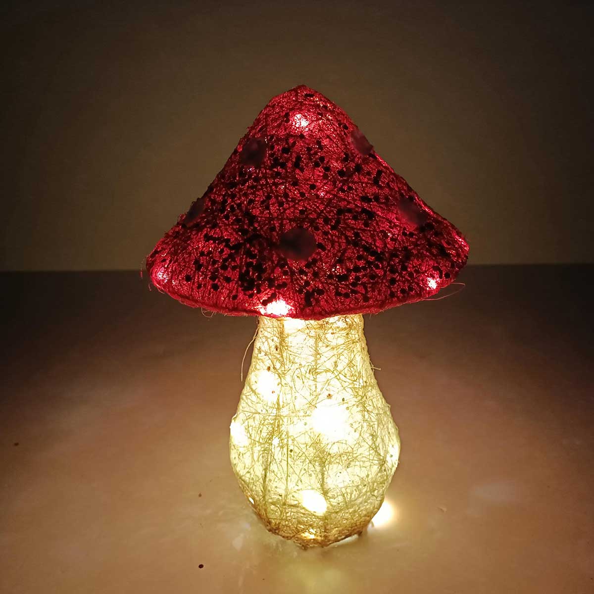 Cogumelo luminoso vermelho e branco 32x21x21cm