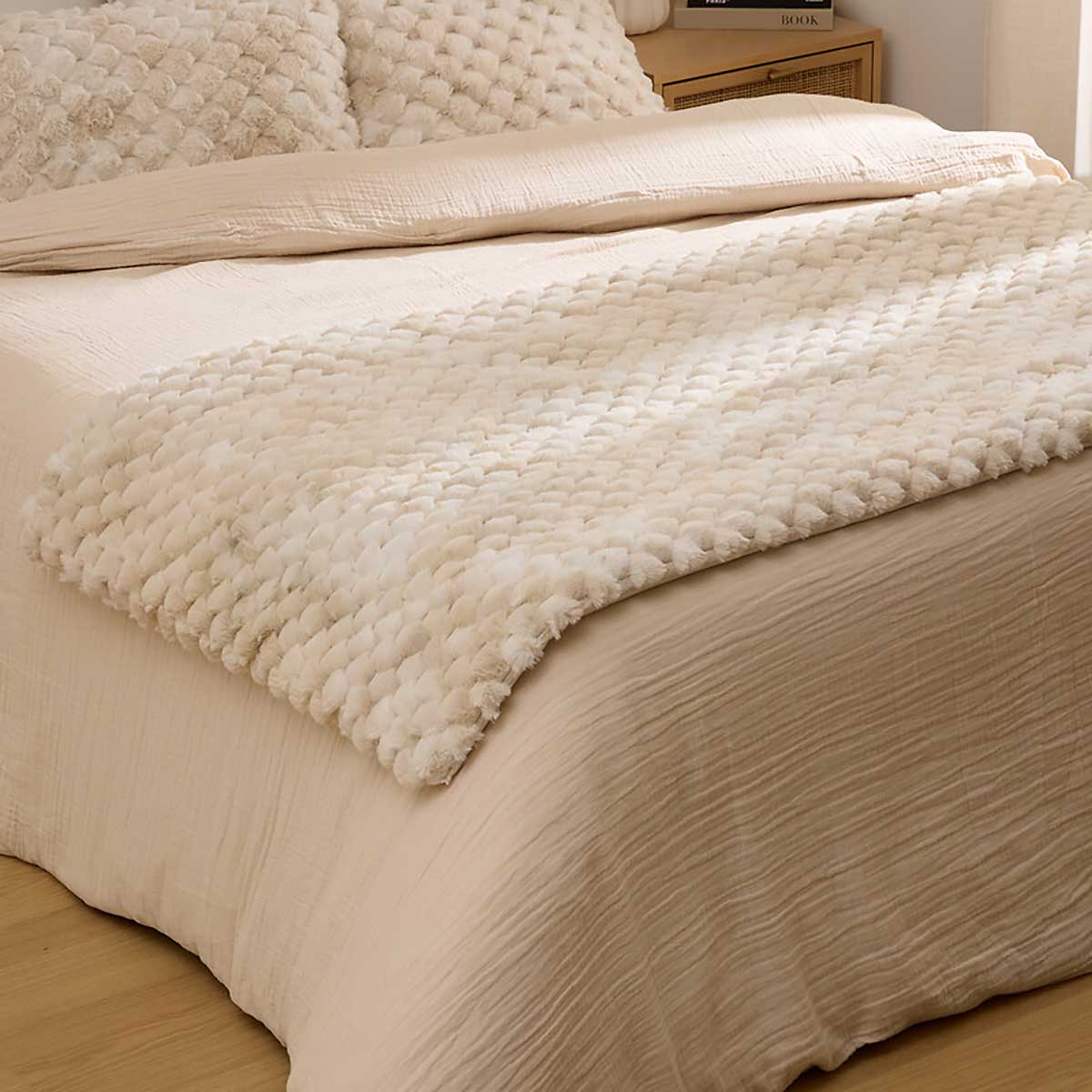 Manta ADRIEL bege pelo 80x180cm