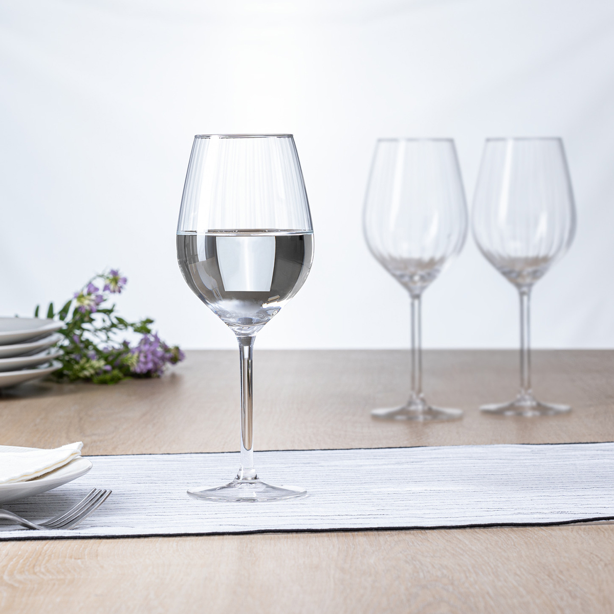 Copo de &aacute;gua com p&eacute; VOLTA 53cl