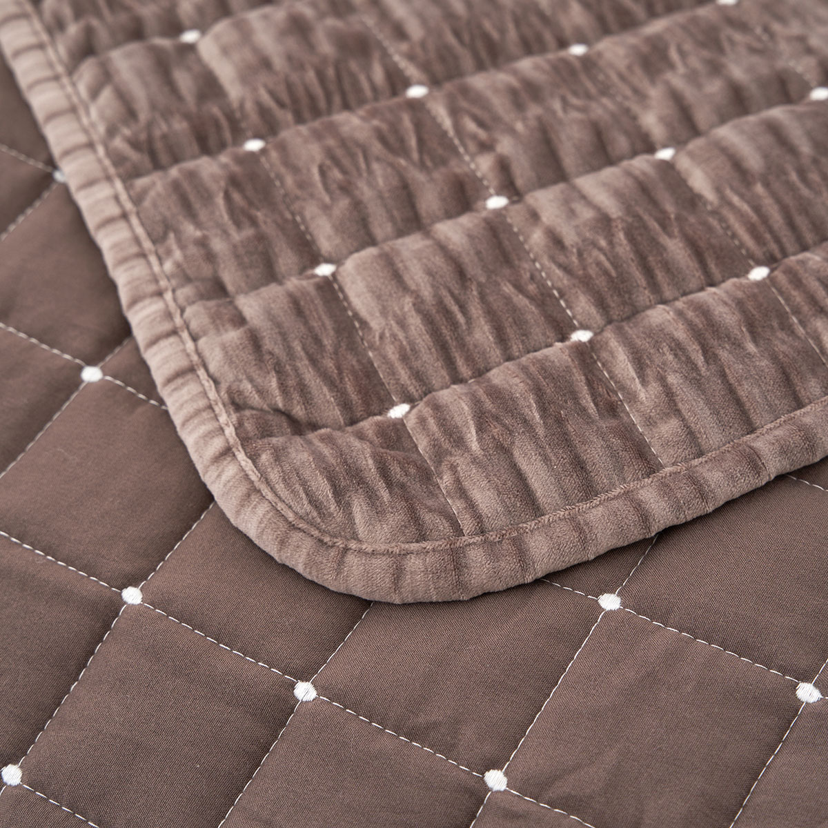 Edredão SEATTLE taupe em veludo 220x240cm