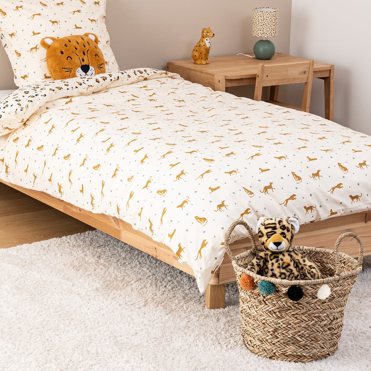 Cesto de arruma&ccedil;&atilde;o leopardo com pompons
