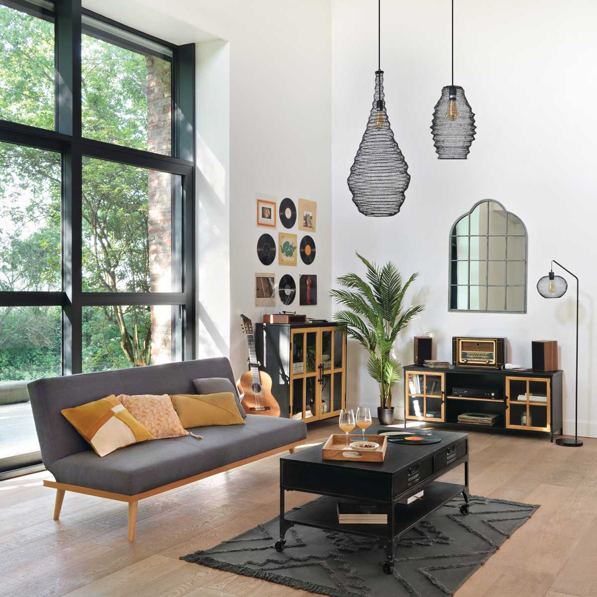 Candeeiro de pé EMIE preto 155cm