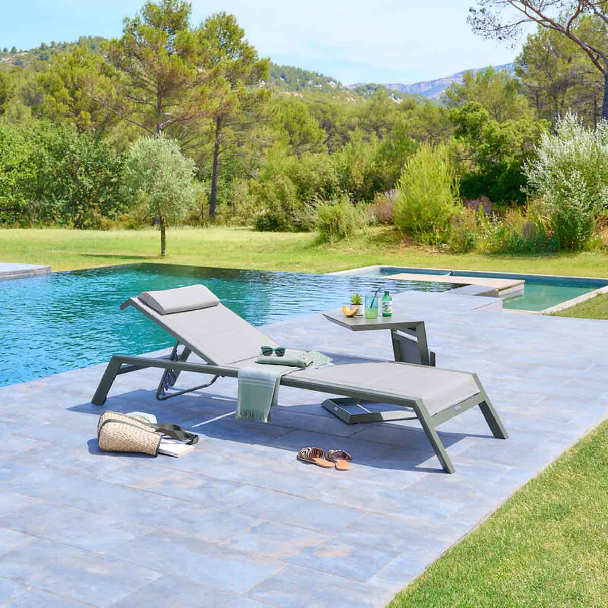 Mesa de apoio ALLURE verde em alum&iacute;nio