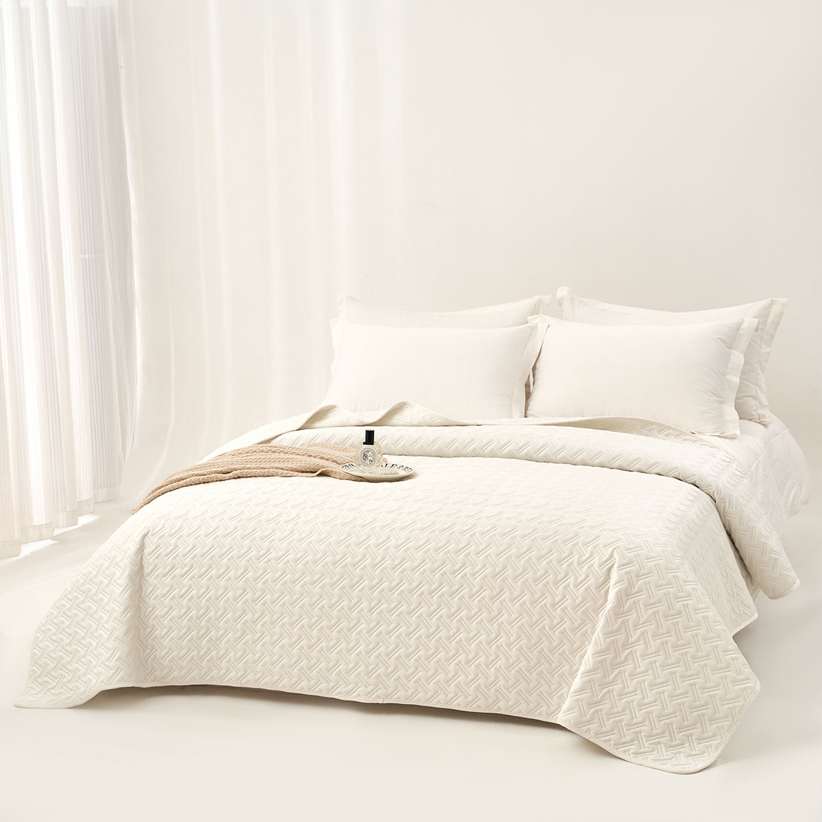 Edredão BISTROL branco 220x240cm