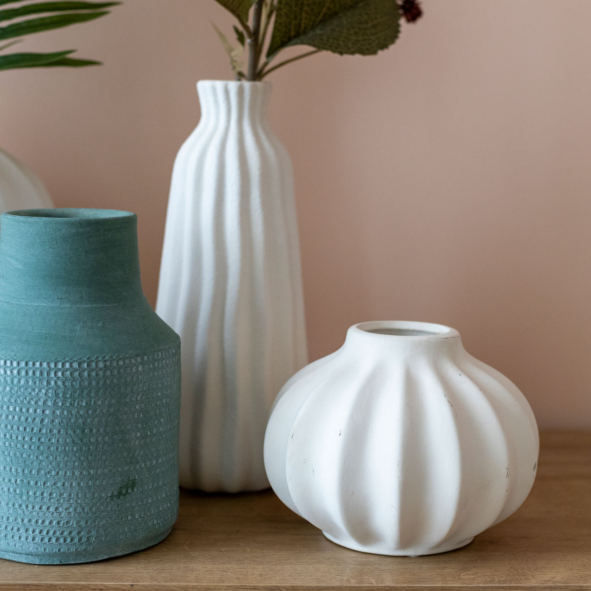 Jarra Bal&atilde;o Branco Em Cer&acirc;mica 18cm