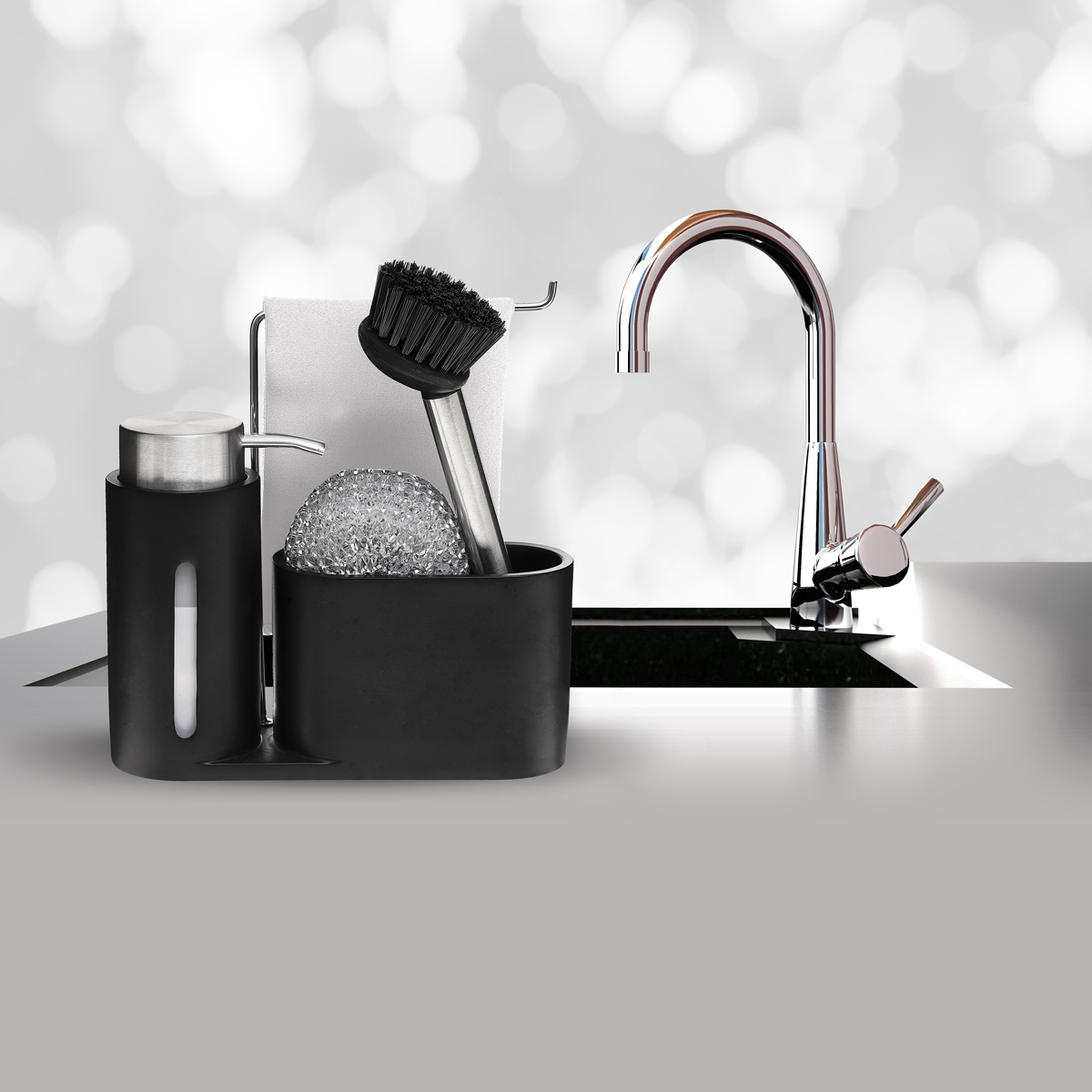 Doseador preto para detergente com esponja e escova