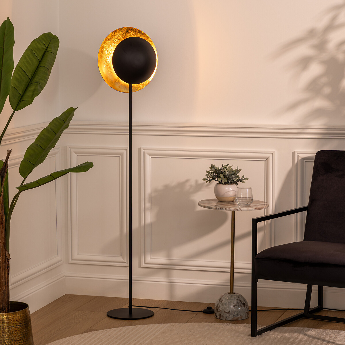 Candeeiro de p&eacute; ESTEE preto 144cm