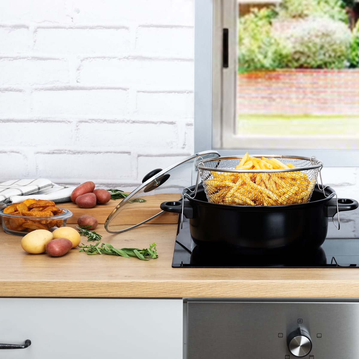 Fritadeira com cesto e tampa em vidro