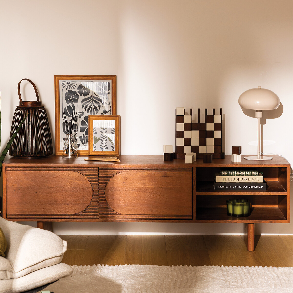 M&oacute;vel para tv NANDA em madeira ac&aacute;cia 147cm