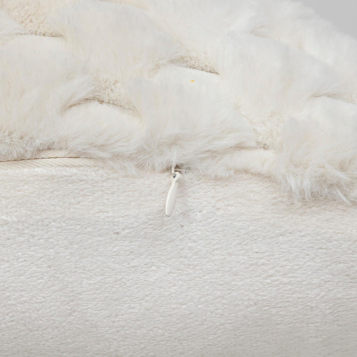 Almofada ADRIEL bege pelo 38x58cm