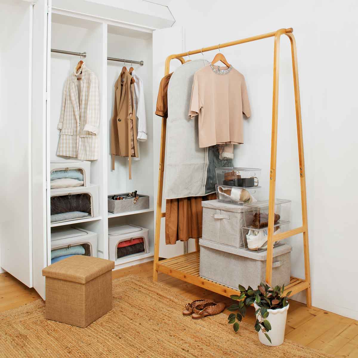 Cavalete com prateleira em bambu 170cm