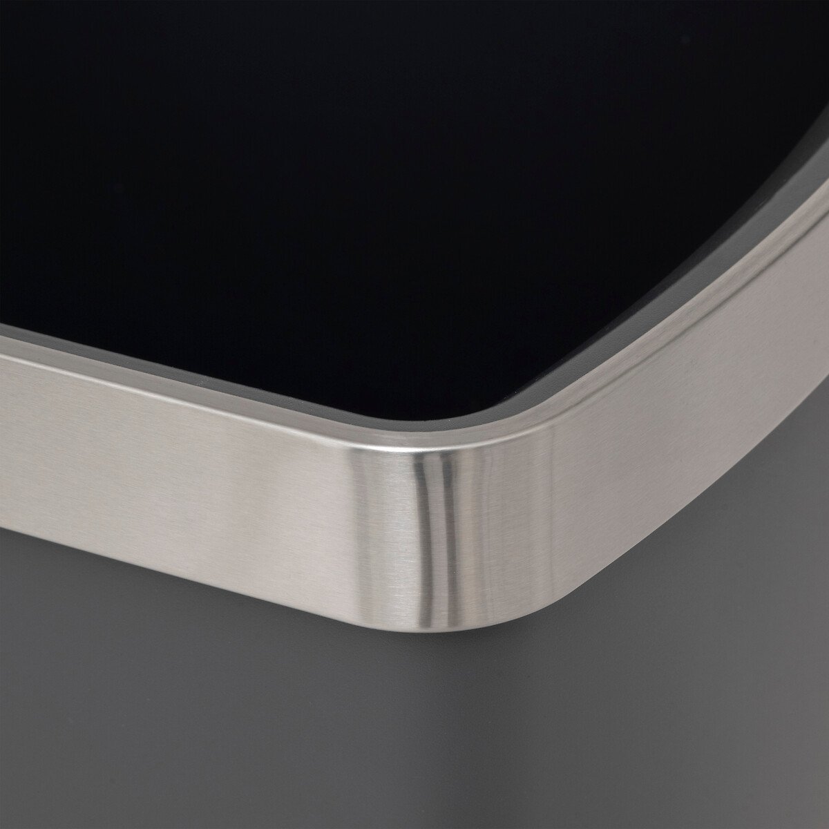 Balde Lixo Com Rodas e Pedal 45L