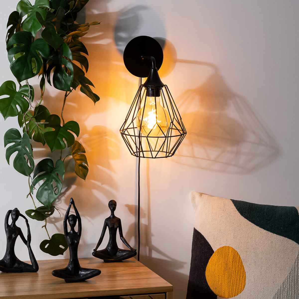 Candeeiro de parede FLAVE preto em metal