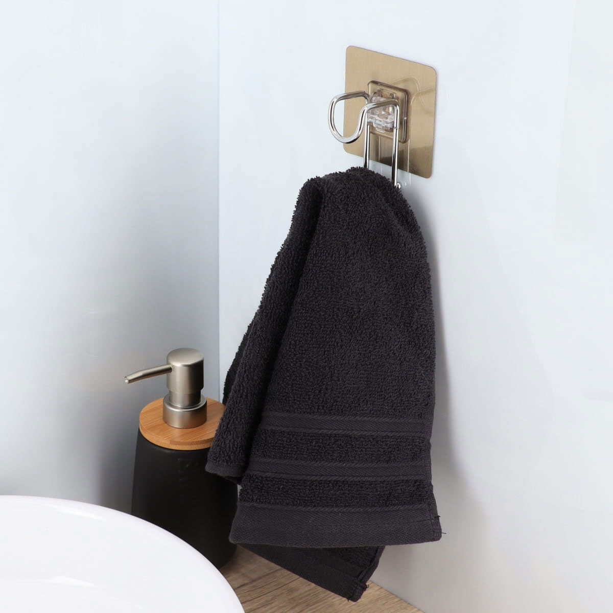 Gancho wc em a&ccedil;o inox com adesivo cromado