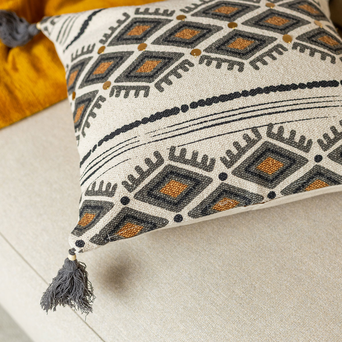 Capa para almofada AZTECA com pompons 40x40cm,  Capa para almofada AZTECA com pompons 40x40cm