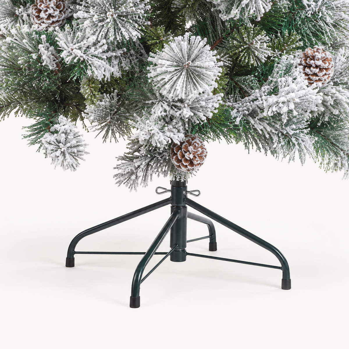 &Aacute;rvore de natal MINNESOTA efeito neve com pinhas 180cm