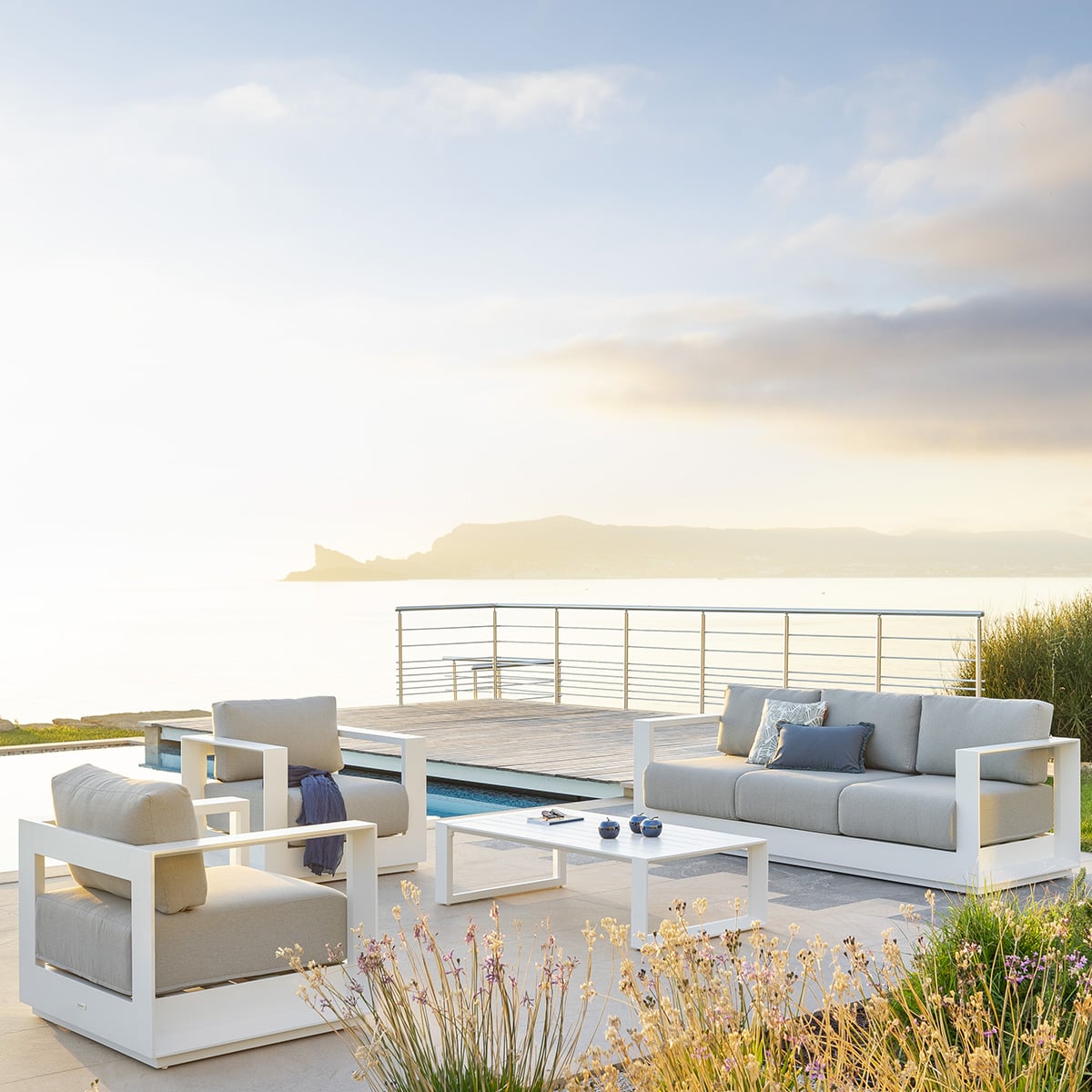 Conjunto de jardim ALLURE branco 5 lugares