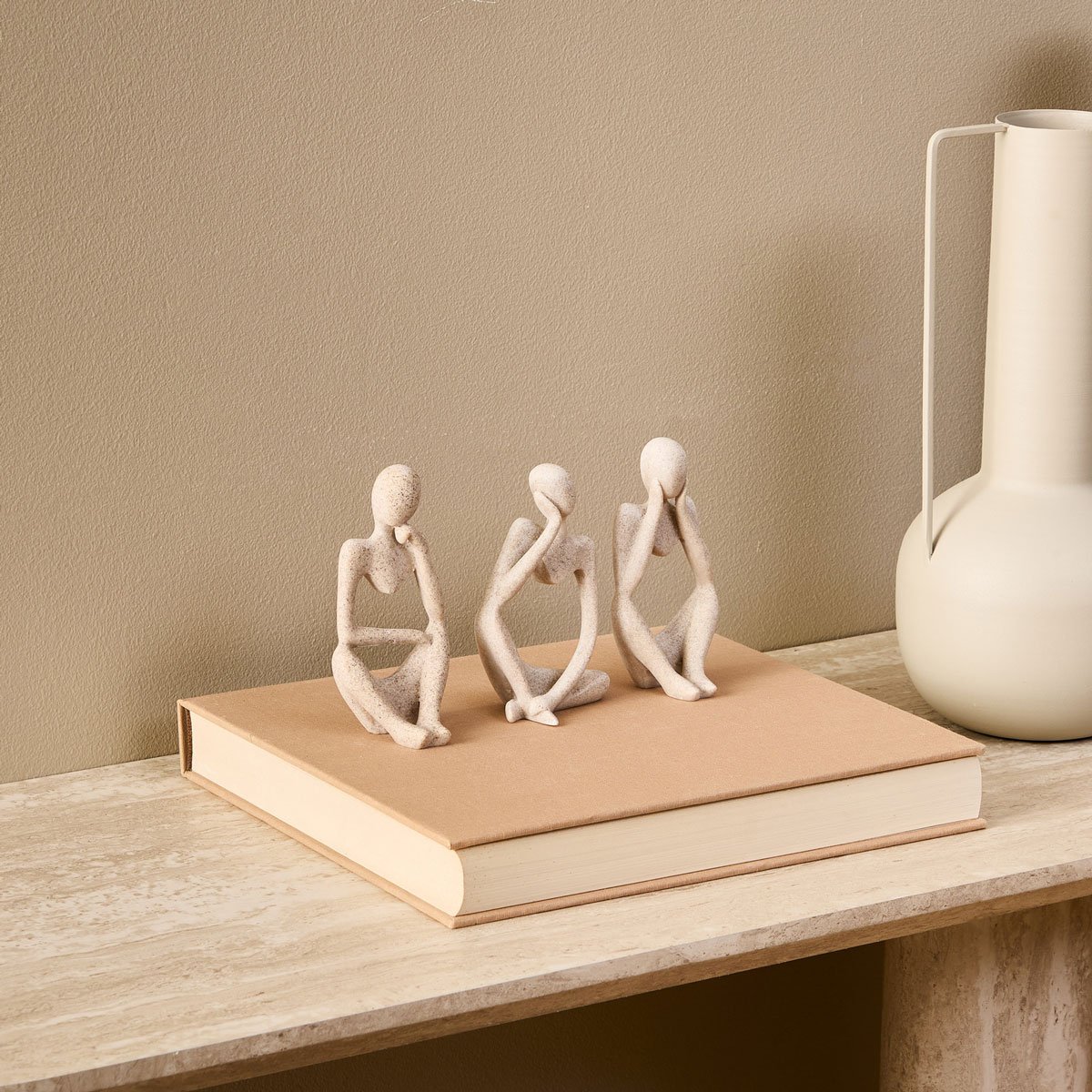 Conjunto de 3 estatuetas ABY figura mulher