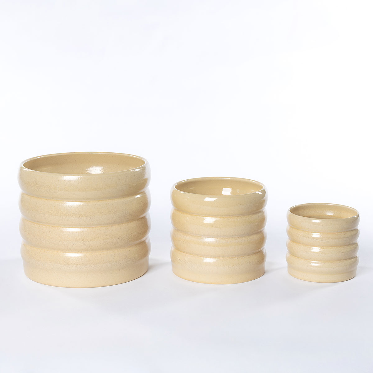 Vaso de cerâmica ondulado bege 16cm,  Vaso de cerâmica ondulado bege 16cm