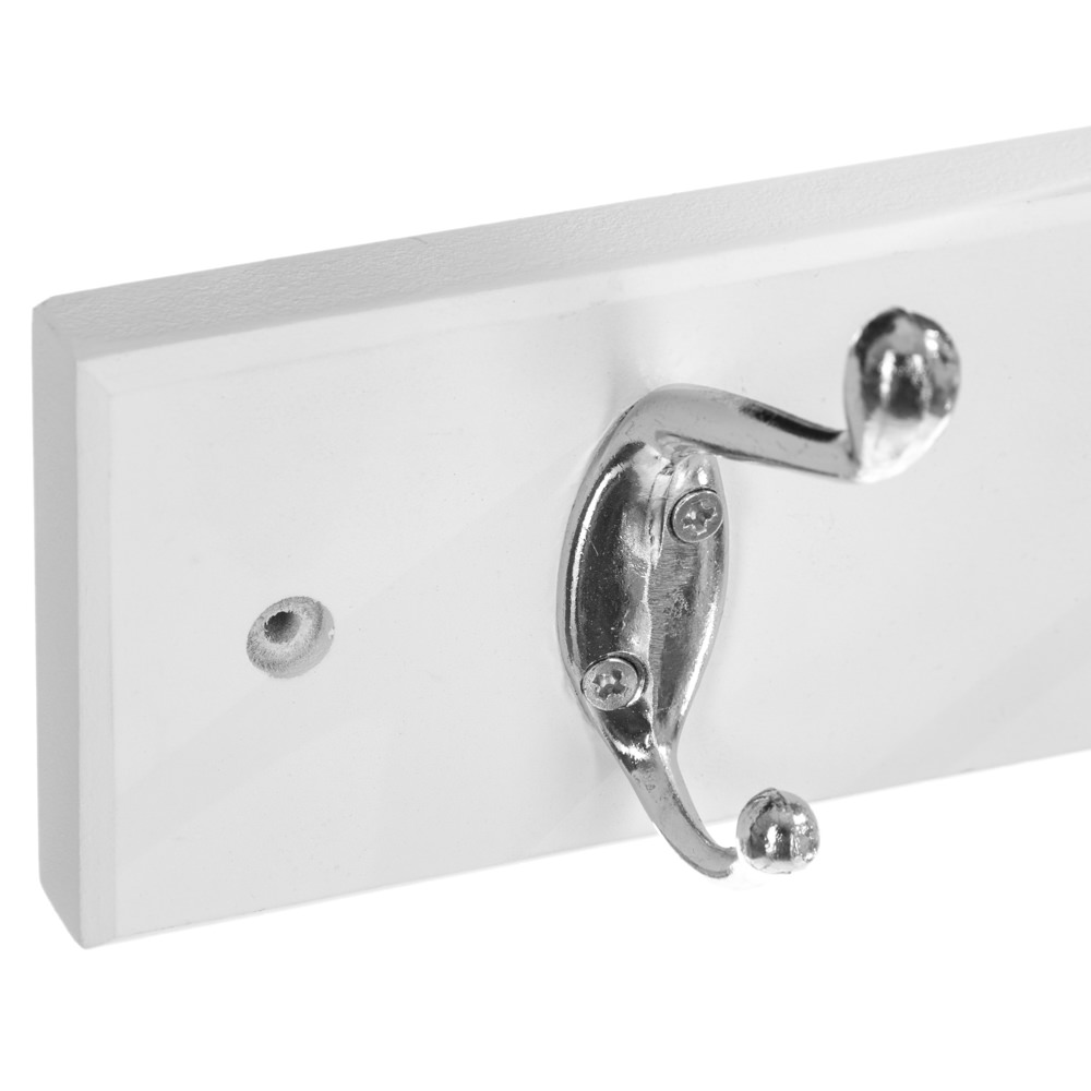 Cabide branco em madeira com 4 ganchos