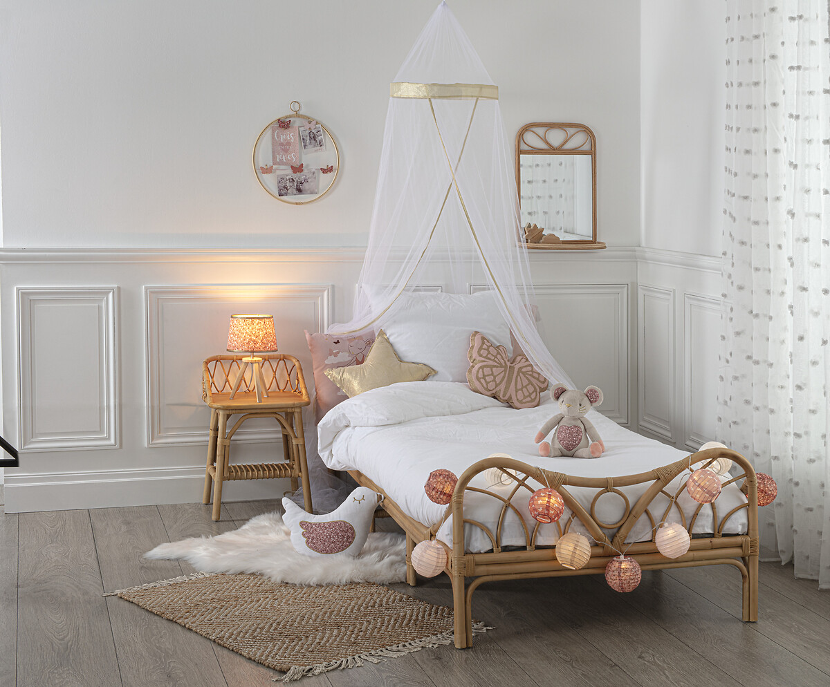 Mesa de cabeceira montessori de rattan