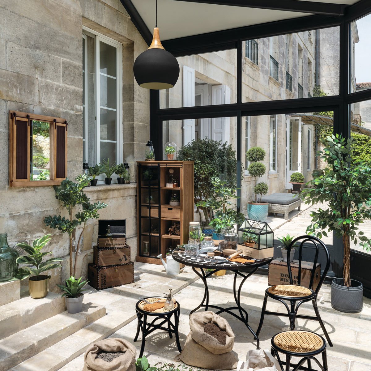 Estante DANIK castanha em madeira